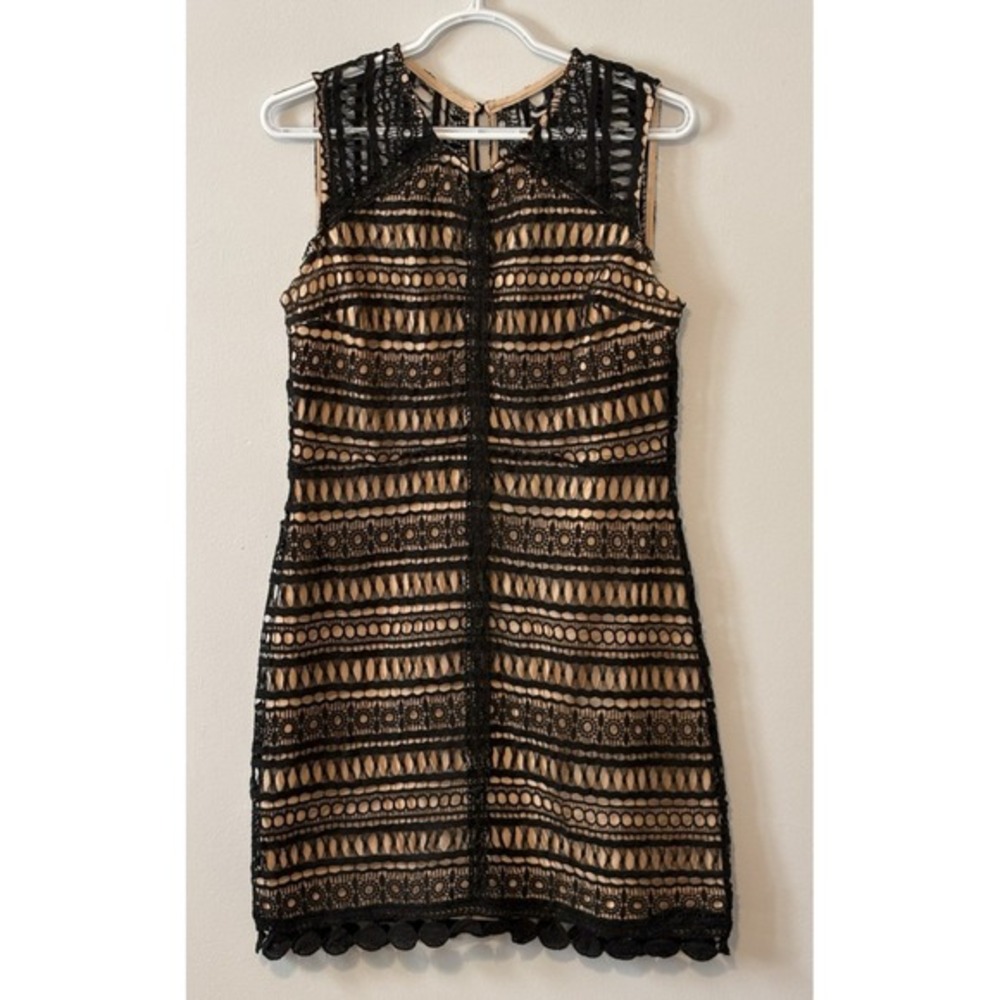 Francescas Black‎ Lace Sheath Dress Nude Lining Sleeveless Sheer Mesh Size M